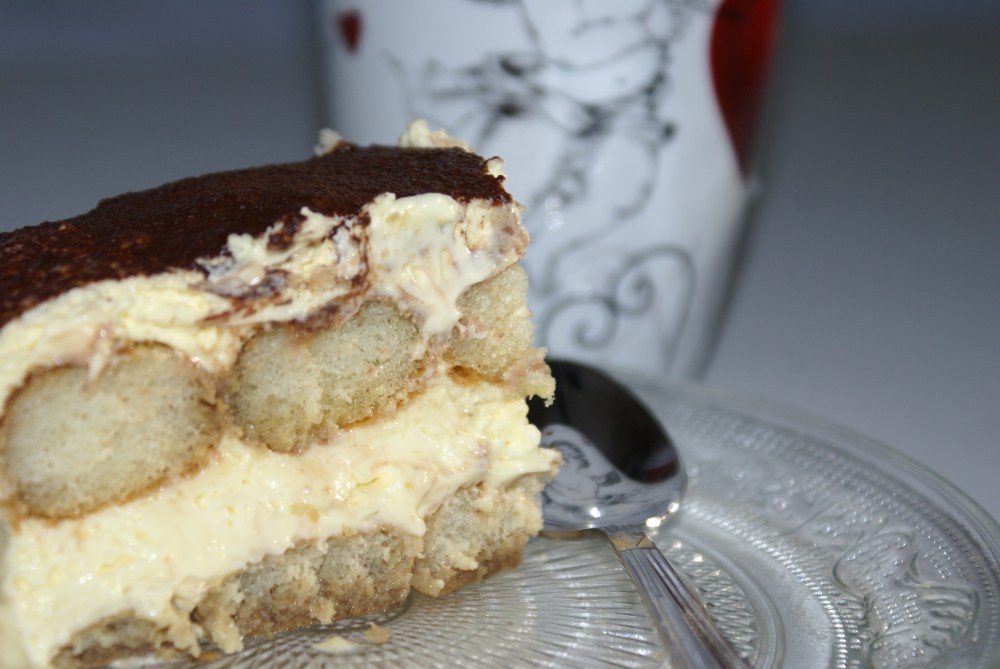 Mmmm....deilig! Og den blir enda bedre dersom man har tid til å la den stå og trekke i kjøleskap noen timer før servering.