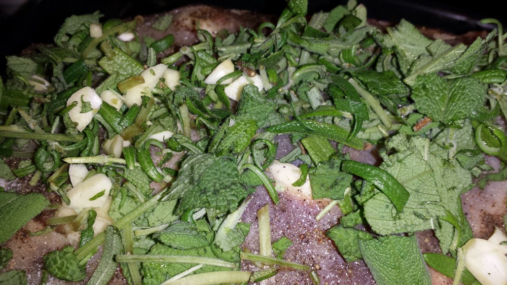 Lammelåret er klar for å settes i ovn på langtidssteiking.