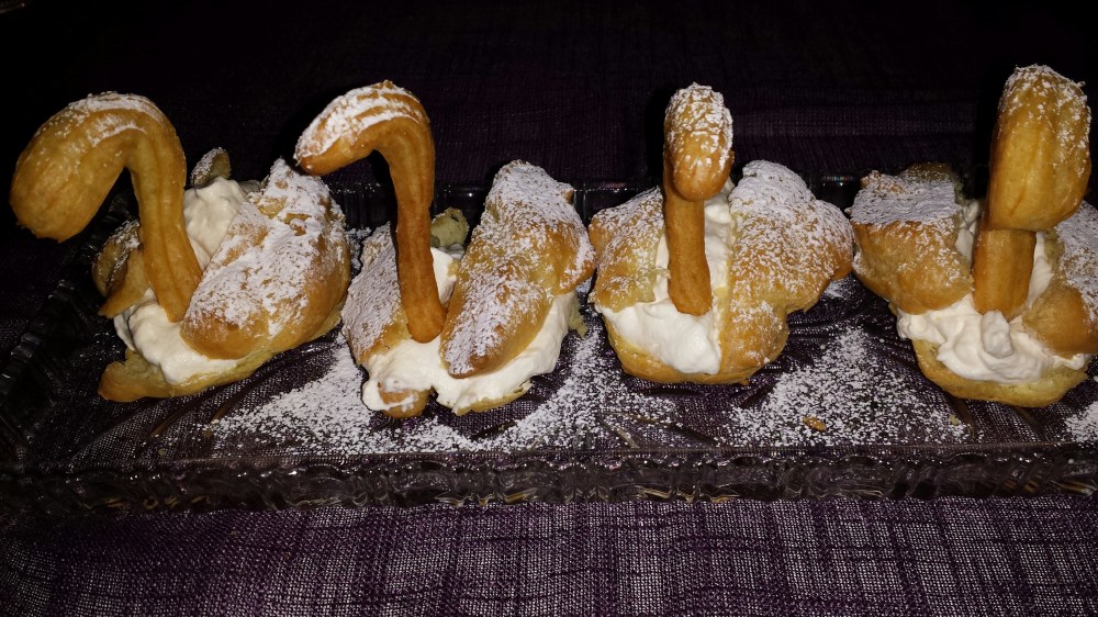 Flotte svaner klar for servering :-)