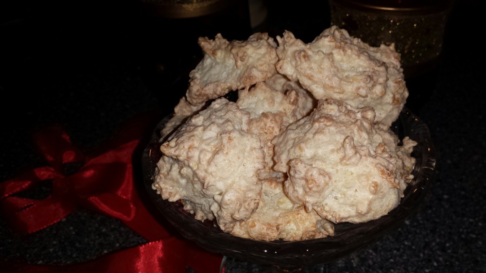 Kokosmakroner fortjener en plass blant de sju slagene på kakebordet til jul.