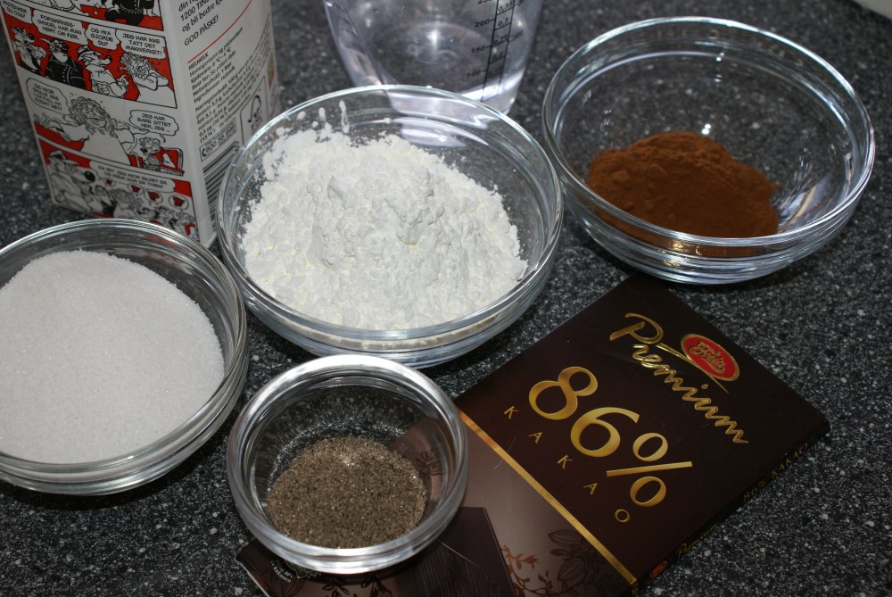 Ingredienser til sjokoladepudding.